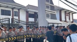 Menyoroti aksi demonstrasi di Kejaksaan Negeri (Kejari) Sumenep, Jumat (30/10/2026).
